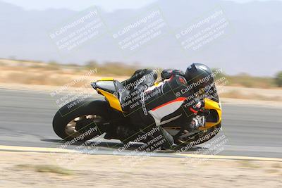 media/Apr-10-2022-SoCal Trackdays (Sun) [[f104b12566]]/Turn 3 Inside (1150am)/